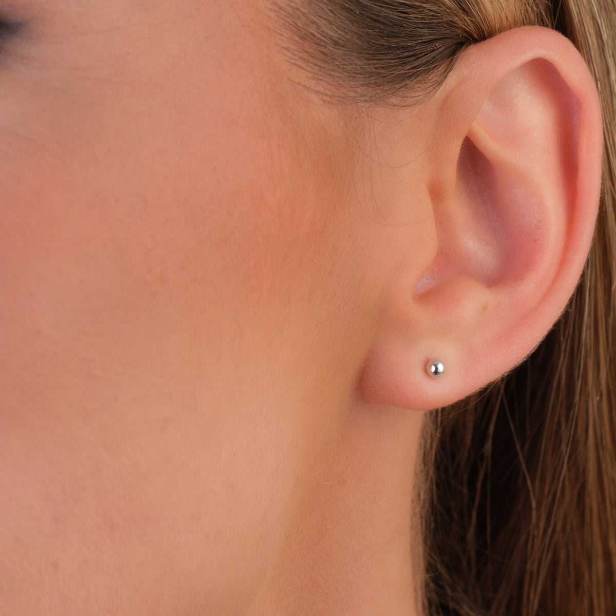 14k White Gold 4 mm Ball Stud Earrings - Simply Whispers