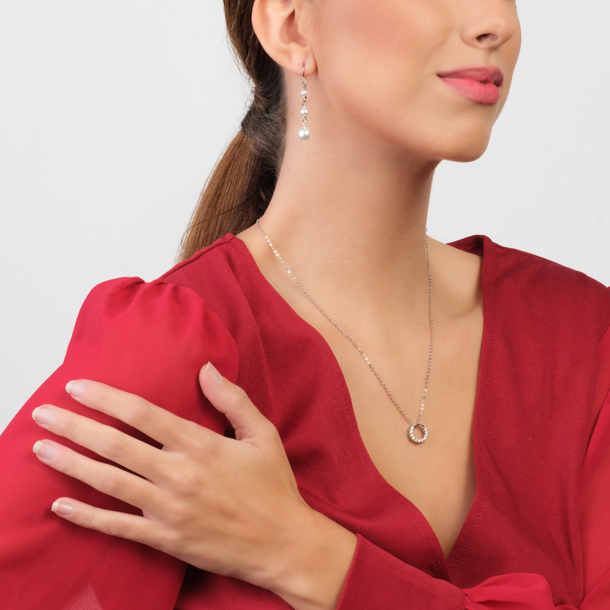 Sterling Silver Zirconia Circle Pendant Necklace - Simply Whispers